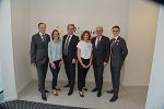 v.l.n.r.: Dr. Herwig Lindner (Präsident der Ärztekammer Steiermark), Dr. Johanna Leitner (Betreiberin), LR Christopher Drexler (Gesundheitslandesrat), Dr. Elisabeth Wejbora (Betreiberin), GKK-Obmann Ing. Josef Harb, Dr. Moritz Bobik (Manager) © Reisinger v.l.n.r.: Dr. Herwig Lindner (Präsident der Ärztekammer Steiermark), Dr. Johanna Leitner (Betreiberin), LR Christopher Drexler (Gesundheitslandesrat), Dr. Elisabeth Wejbora (Betreiberin), GKK-Obmann Ing. Josef Harb, Dr. Moritz Bobik (Manager) © Reisinger