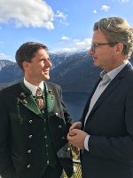 Bgm. Franz Steinegger (Grundlsee) und LR Christopher Drexler in Hallstatt © kK Bgm. Franz Steinegger (Grundlsee) und LR Christopher Drexler in Hallstatt © kK